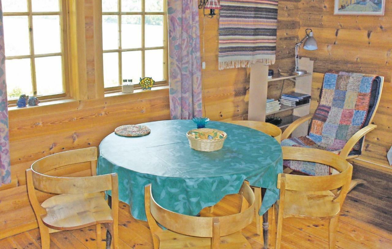 Cozy Home In Fjaerland With House A Mountain View Exteriör bild